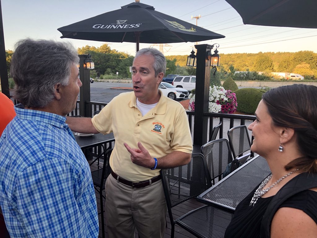 BobSimone's tweet photo. Another fun #LSNPros #Networking event & Better Living Real Estate MeetUP. Great evening connecting with local businesses. https://t.co/XIuVbnRGD4 https://t.co/xwGvNqYpLv
