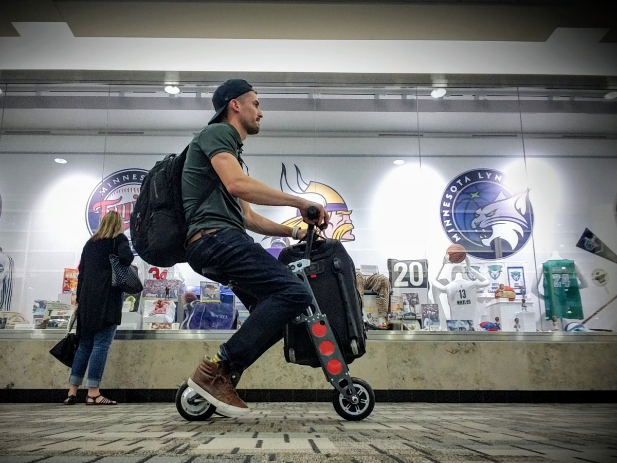 CADtactic's tweet photo. Next time I'm checking my bag in, but until then, the @urberides handlebars are plenty strong enough to support a carry-on. Trust me, @SWSimGuySasi ran the simulation study. #SWC2C https://t.co/spMNMLGKbC