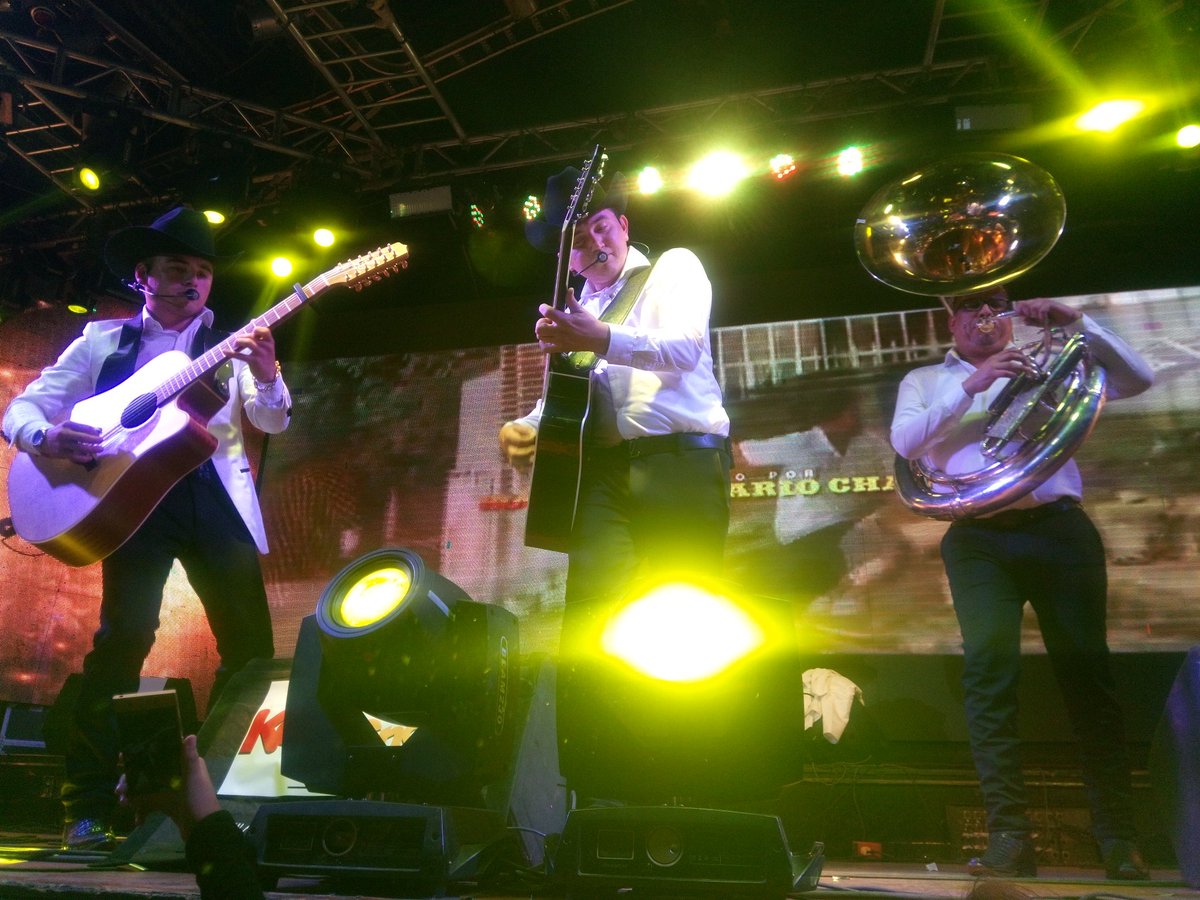 kebuenaoficial's tweet photo. De los momentos que nos regalan Los @_plebesoficial con su música en el #RanchoFest 🎶🎙️ https://t.co/wR1SGb6WKL
