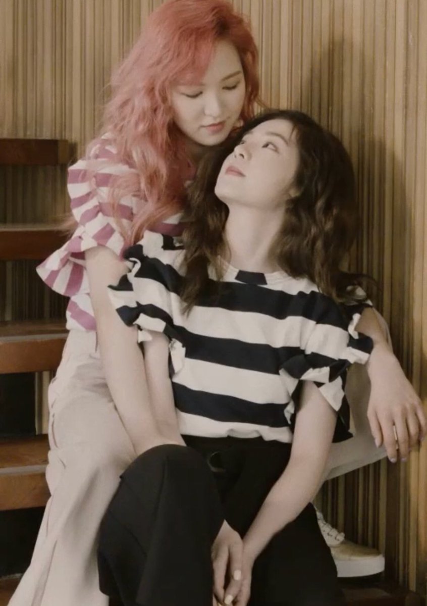 smolwenrene's tweet photo. Hello you two please breathing i miss you https://t.co/w3LkcRSrEn