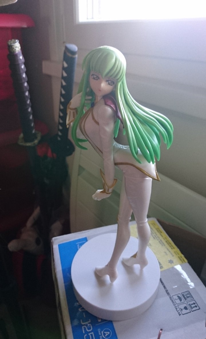 YoruTsu's tweet photo. It come home ! ( i totally forgot about it due to Toumyu Paris 😂) 
#codegeass #codegeassfigure #figure https://t.co/HGw15Wn8n4