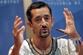 elmonaguillo's tweet image. Nos hacen falta más como el Doctor Cavadas. El problema es que a lo mejor tuvieron que salir a buscarse la vida fuera. Bravo por el Doctor y por todo el personal sanitario que cada día se deja la vida en los hospitales ( y más en estas fechas con el mínimo de plantilla).