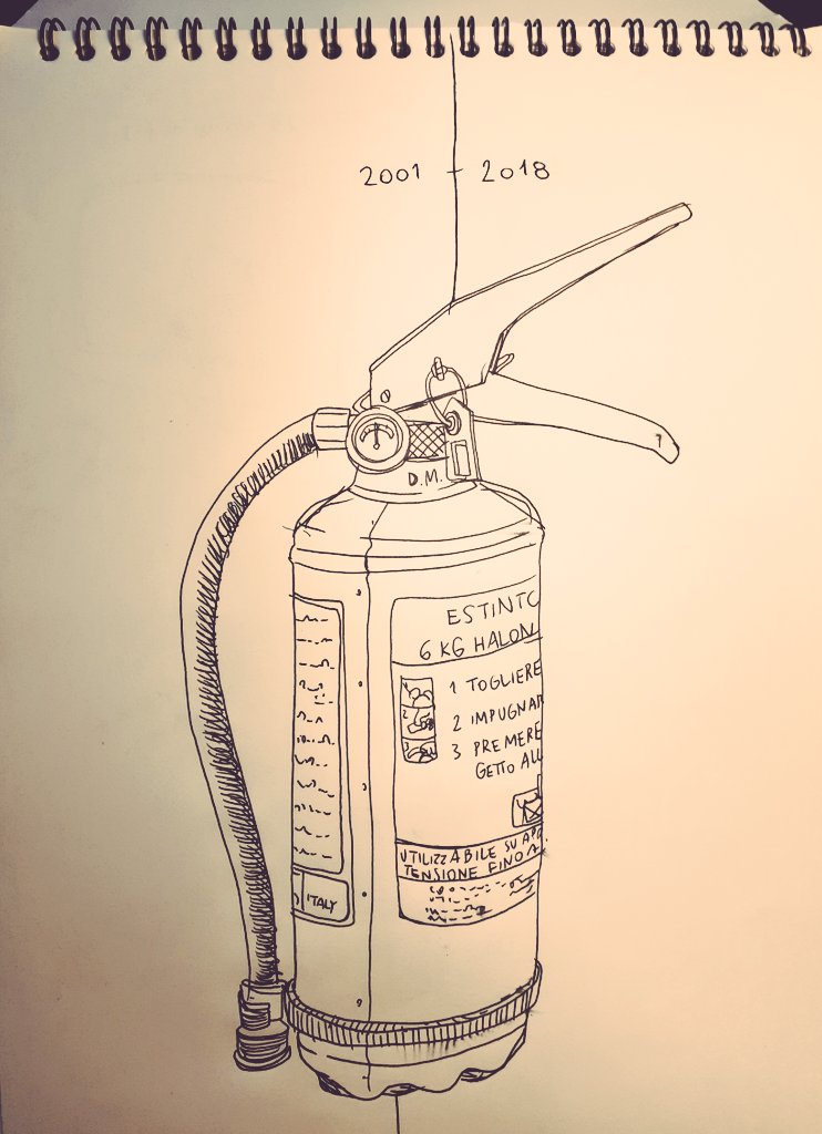 Se nella vita mia esiste qualcosa di irriducibile, qualcosa su cui è ancora impossibile mediare, dibattere e negoziare, è questo giorno di 17 anni fa.
#genova2001
