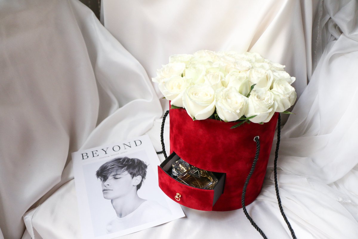 qmisslin's tweet photo. Good times become good memories and bad times become good lessons. ❤️#motivationalquotes #lessons #lessonsinlife #inspiration #true #writing #box #velvet #luxury #life #summer #proposal #wedding #weddingrings #giftideas #gift #happinessquotes #happybirthday #happy #happiness https://t.co/SqrSCACY9s