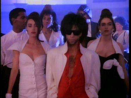 I hate to bring back a dead meme but this picture is the definition of big dick energy