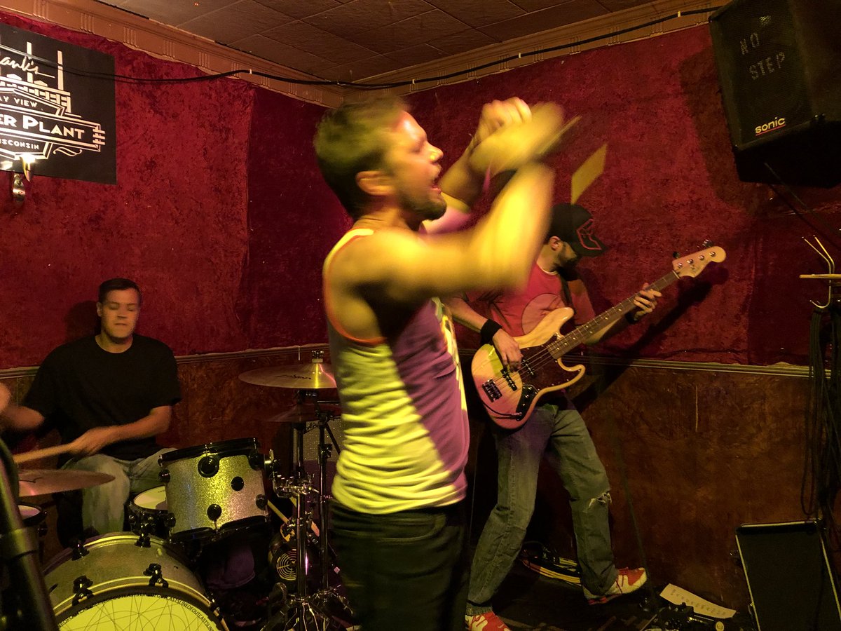 Ignition89's tweet image. Watching “Band of Outcasts” tear it up on stage at Franks Power Plant!!! Great energetic band🤘🤘🤘#milwaukeemusic #mkemusic #localmusic #livemusic @BreakinNEnterin @localfirstmke