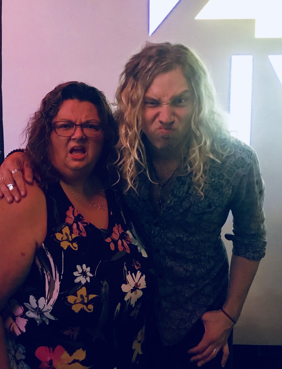 donnacamarata's tweet photo. #stankfaces @caseyjames @CaseyJames_FANS @CASEYJAMESTRIBE 😂😂😂 https://t.co/oYBG6YlPjd