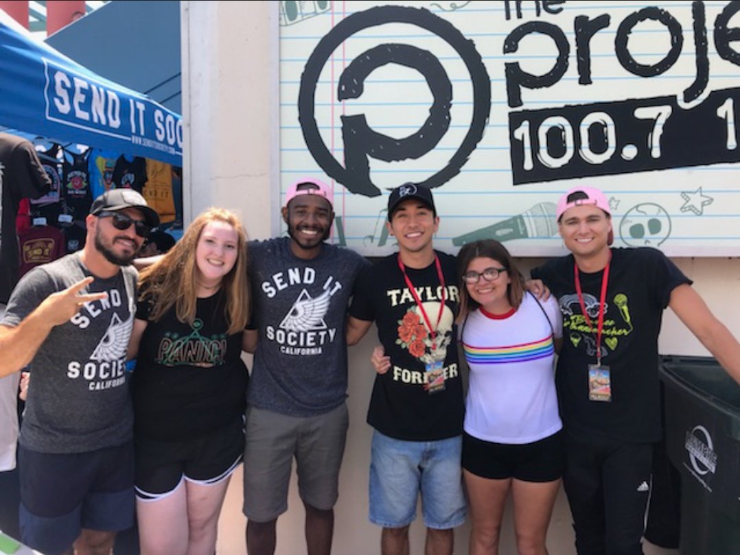 nevvmartin's tweet photo. @OfficialBradlee @EltonCastee @BrennenTaylor @JayWalkr @JakexTaylor i loved meeting you all !! https://t.co/gzUbyEiPfq