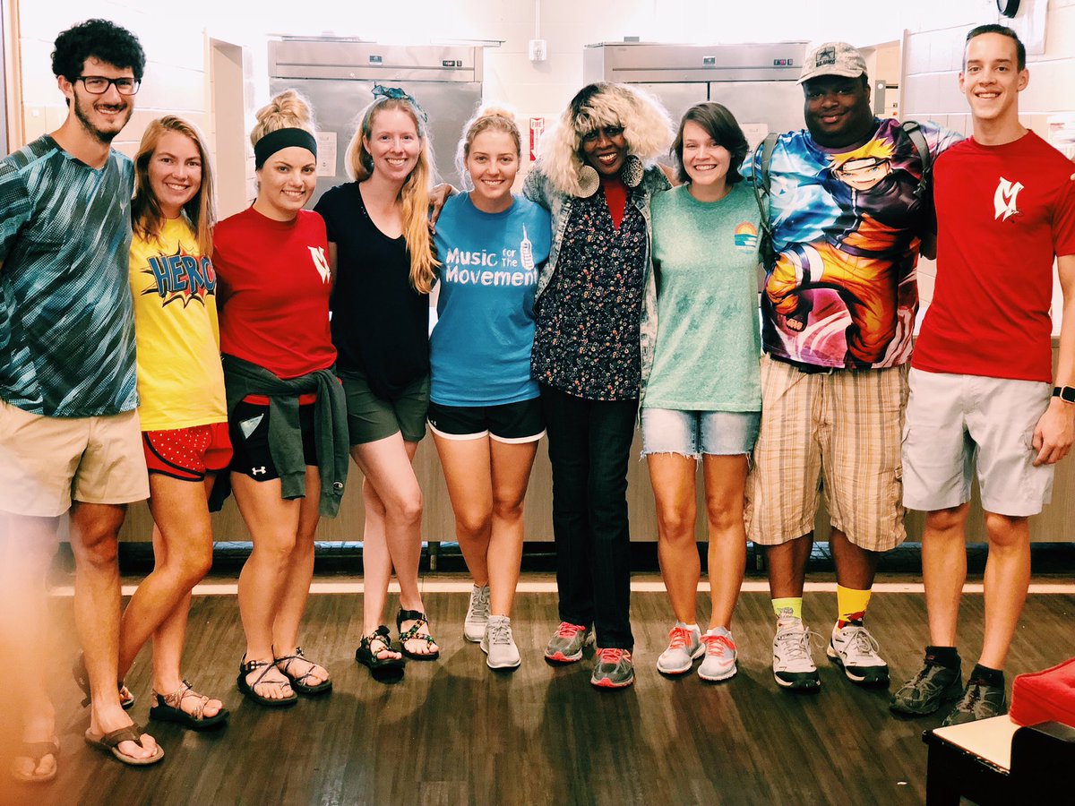M25CampATL's tweet photo. This week's college group from Warner Robins had a blast working in the kitchen at Action Ministries with Ms. Betty! Sometimes God calls us to be "out in the action," or in today's case, serve behind the scenes. #workhardwork https://t.co/54RKi4Q0Fd