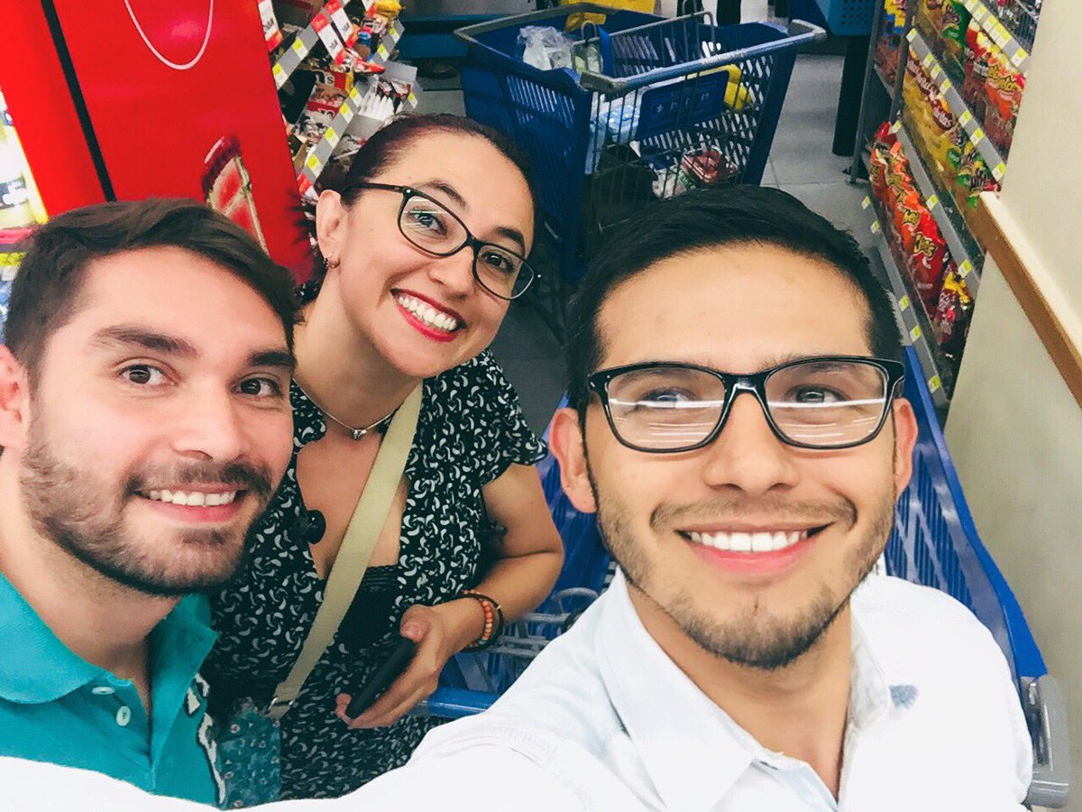 AlainSinuhe_'s tweet image. Comprando y comprando #Donaciones #LíderesVoluntarios #Conejitos #SerHumano