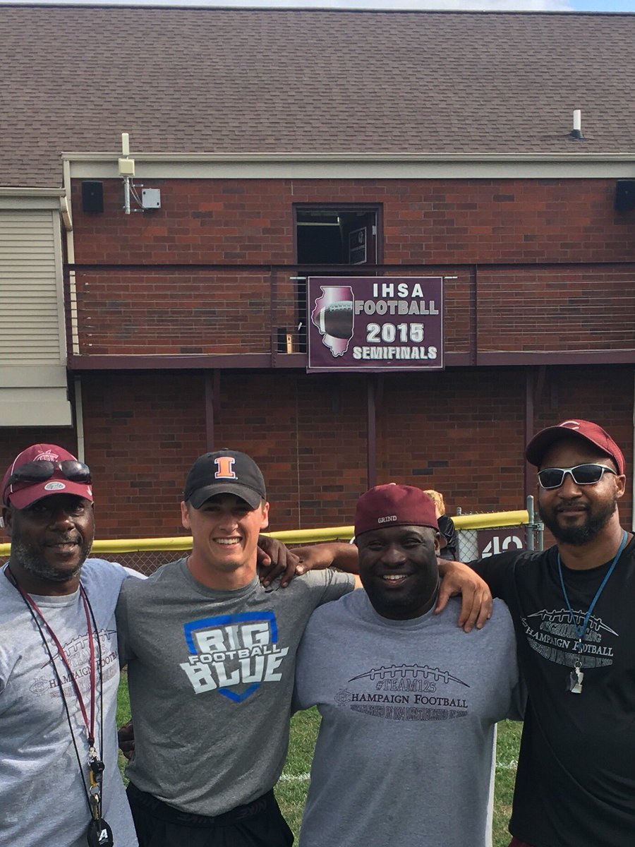 FootballMaroons's tweet photo. Today’s episode of As The Alumni Returns” saw 2 recent graduates @mattybrownie & @walk_still step foot back on McKinley field for the first time since a state semifinal run to see the banner that they helped bring to Maroon Land. Can’t wait to see who stops by next.
#alwaysmaroon https://t.co/DU9Nw1MK2a