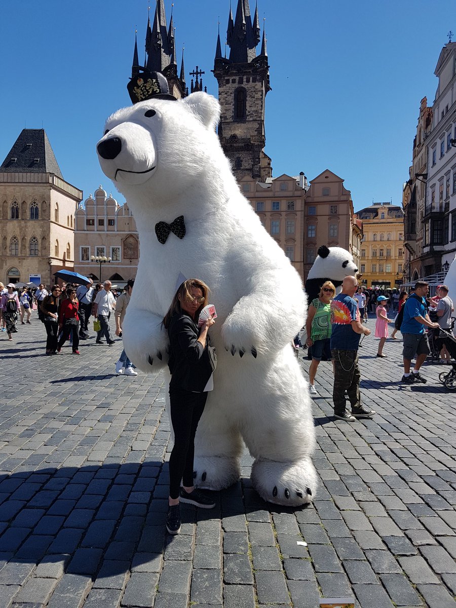 CMarieMagic's tweet image. Happy Friday all round the world CMx