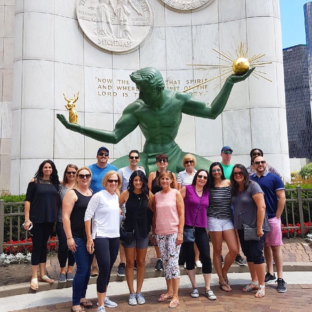 nancybisogno_TD's tweet photo. Great day even better people 💚 #WindsorDLT  @EricGriggs_TD @tracy13moore @tracy_sansom @KarenJean_TD @Rony_Jirjis @levrimona https://t.co/GVfL1EqxcG