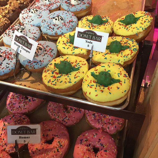 oh <a href="/donutbar/">Donut Bar</a> you slay me🎶 #starwars ift.tt/2JEfq7W