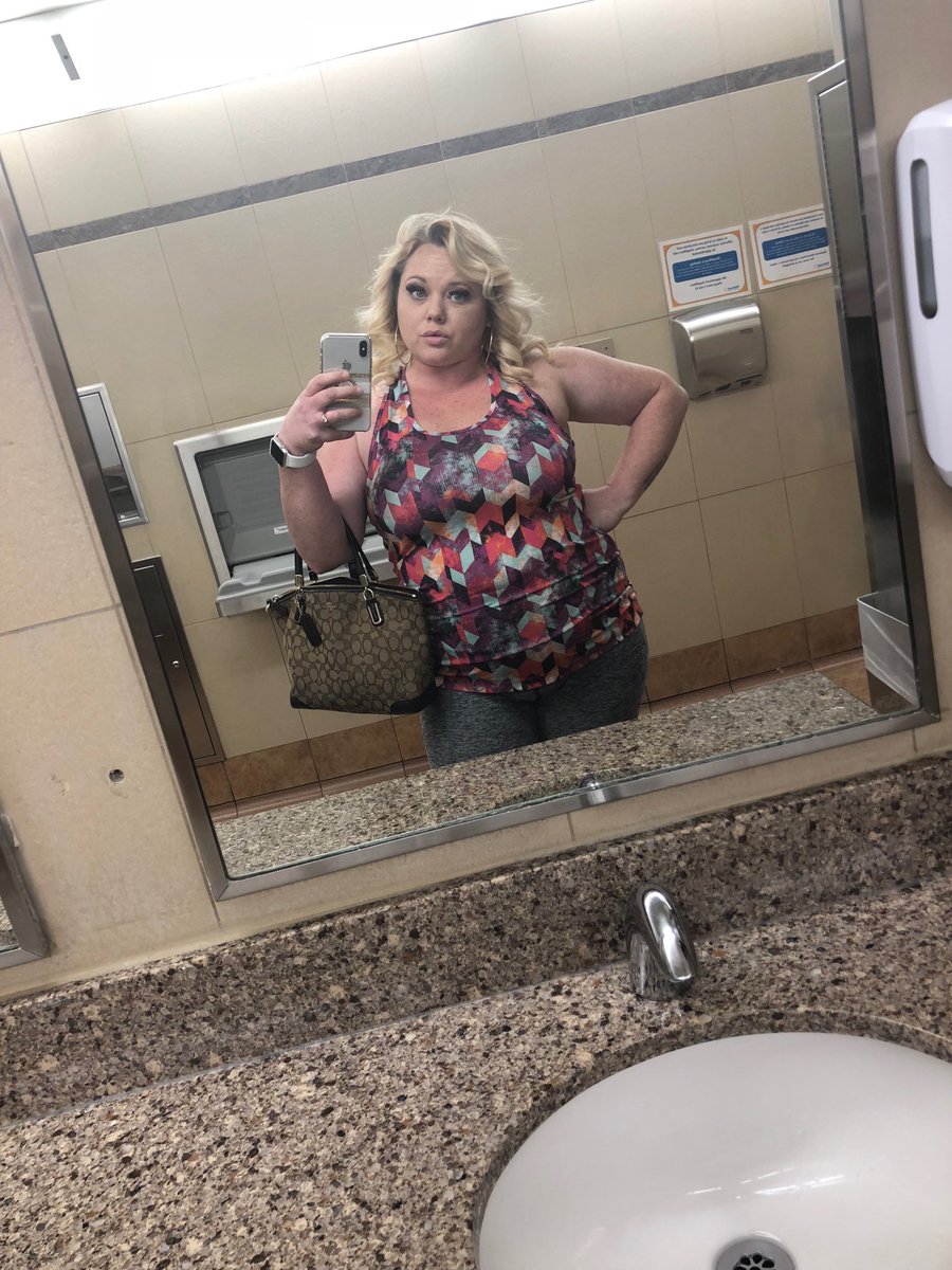 katrinathicc's tweet photo. Out looking for some big black cock. RT if you got me https://t.co/35IEBPRjmt