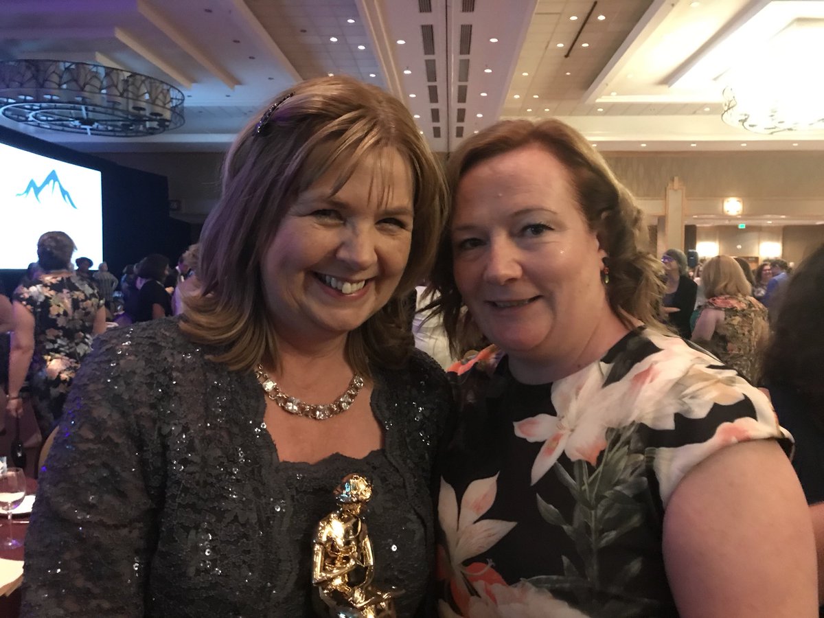 abbygreen3's tweet image. Huge congratulations to fellow ☘️ Irish author @CatherineTinley on her #RITAGH win for @MillsandBoon historical romance at #RWA18!!