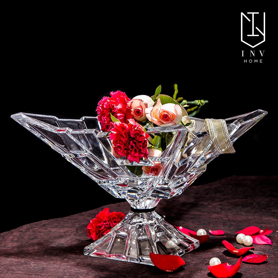 INVHomeDecor's tweet photo. #ForTheBonVivant #ProductSpeak A brilliant piece of art, this square bowl has a royal look to itself. Enhance the charm of your dinner time with this beautifully crafted bowl.
Shop here: https://t.co/i6HjxJvS2f
#HomeDecor #Interiors #Design #Decorations #INVHome #INV https://t.co/hn6MBTXHiD