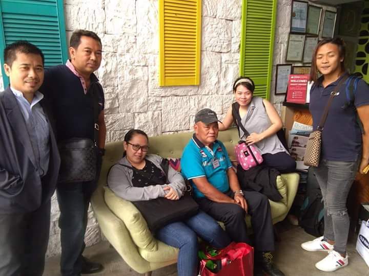 BgcHostel's tweet photo. We all make choices, But what's important is, Our choice makes us happy! 😍😘

Happy guests from their hostel of choice. 🍃😇
#BgchostelMakati https://t.co/8DTaUn8ZqA