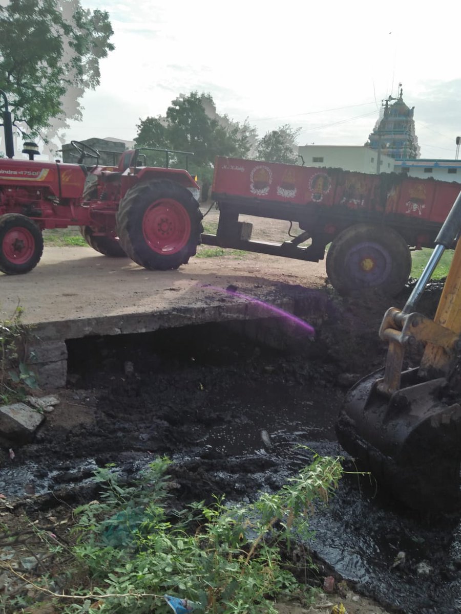 dasu_nenavath's tweet photo. Sanitation works at gp Nellikondi, cckunta mandal https://t.co/DEmMQ98tkG