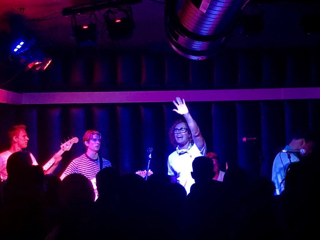 91X's tweet image. #InspiredByMusic alums aka #localbreak alums @ALMOSTMONDAYY opening for @fosterthepeople tonight at @SodaBarSD!
#91X