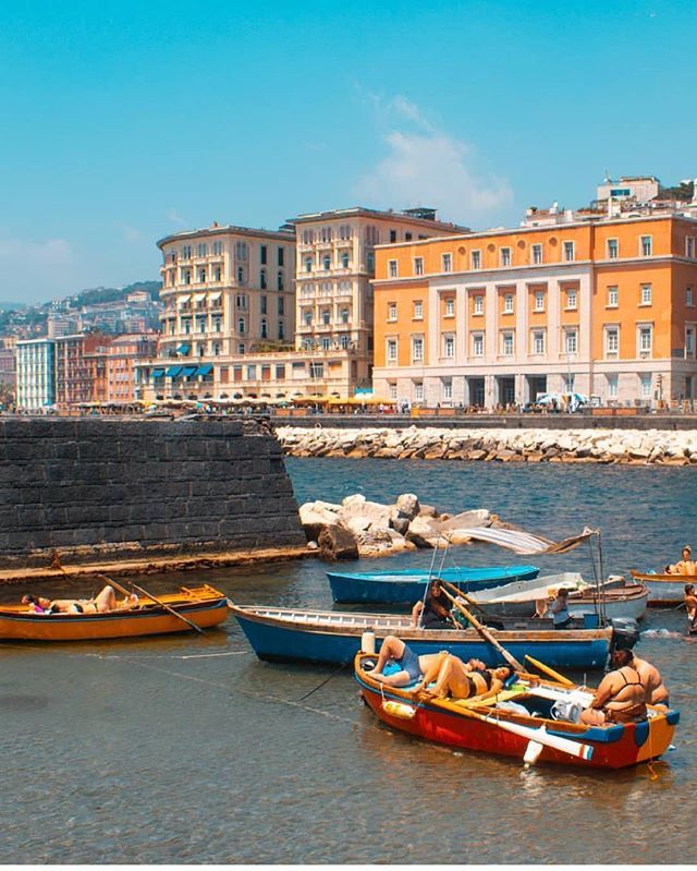 Igers_Napoli's tweet photo. Venerdì ☕️™️
#igersnapolidaily
Foto di @giuliana.tarallo
Scelta da @raffamuffin
Seguici su FACEBOOK
#igersitalia
#igerscampania
#youmobile
#italia365
#igersnapoletani
#italia
#italy
#napoli
#igers
#VSCO
#fotoema
#napolistreet
#Napoliphotoproject
#hoboh
#theeasywaytot… https://t.co/8TULetmLUU