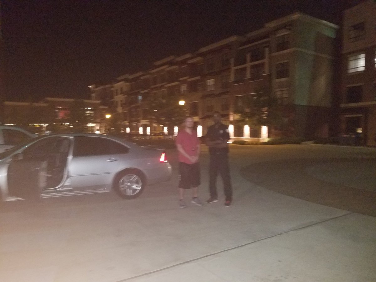 #Officer Dean on post with me doing #apartmentsecurity in #Nashville tonight! The #photograghy was less than perfect, but the #Security was top-notch! #securityguards #SecurityGuard #securityservices 
Onguardsecurityinc.com