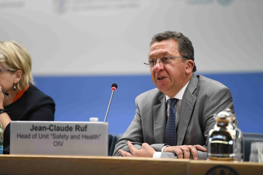 OIV_int's tweet photo. Authenticity and identity of food products: The OIV participates in a round table organized by the Codex Alimentarius #codexalimentarius #OIV https://t.co/5uvkhUERku https://t.co/hqyFxw9lJN