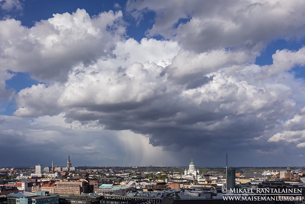 thisisFINLAND's tweet photo. RT @FinnishViews: Clouds above #Helsinki from #Ateljeebar #HotelTorni #Finland #visithelsinki #visitfinland #myhelsinki #canonkesä #HotelliTorni #sää https://t.co/8mCUxKMR2T