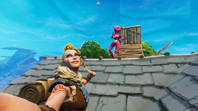 FortniteFrance's tweet image. ❗️Sondage 

Un mode "Selfie" pourrait bientôt faire son apparition sur Fortnite pour partager des moments drôles, ou juste pour vous prendre en photo avec l'ennemi que vous venez d'abattre 😁

#RT si tu veux le voir apparaître dans le jeu 🥳

#FortniteFrance