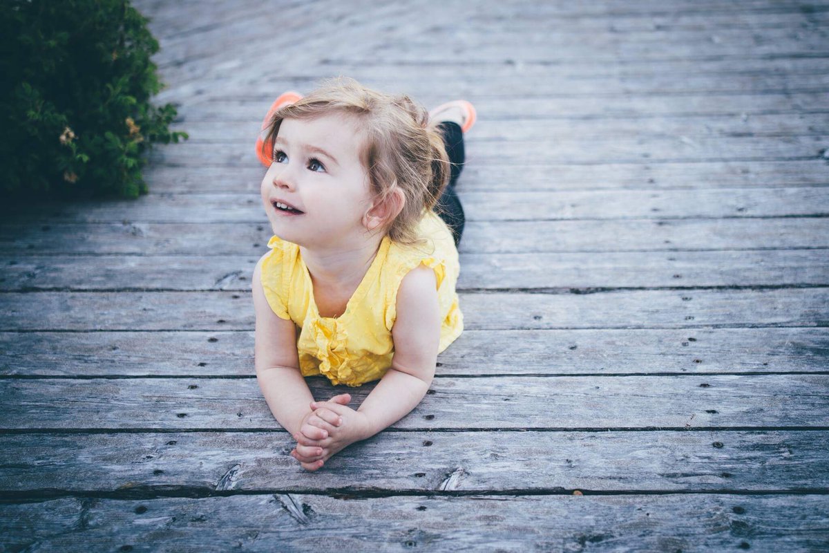 GarrisonHillEnt's tweet photo. The littlest honourary @lumberjillsnb turned 2 yesterday! Thanks @ChrisLeDrew for capturing Miss Scarlett watching the big girls get their photoshoot! The daughter of Artistic Director @StaceyFiddle is our pride and joy! #fiddlefolk #wee https://t.co/pWUOBKp9JR