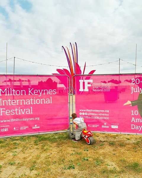 DameEvelyn's tweet photo. There's a wonderous world out there!...And nowhere is this more evident than @IFMKfest! I can't wait to participate as an artist this year...helping the wildly inventive @AddictiveTV create an #OrchestraOfSamples...Join the #adventure little one! https://t.co/AwmLxpgsuh