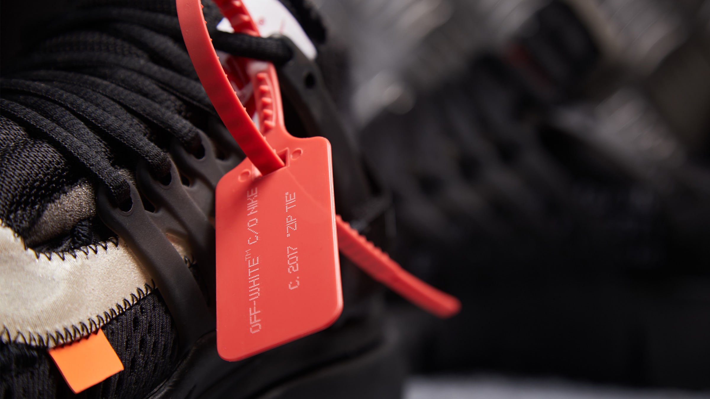 Para exponer explotar Contar SOLELINKS on Twitter: "ONLINE RAFFLE for Off-White x Nike Air Presto  'Black' is now open via END =&gt; https://t.co/xczIiEwQC0  https://t.co/ZZllcKYSoW" / Twitter