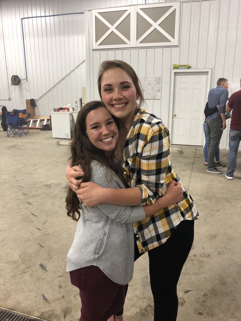 PLEASE PLEASE PLEASE PLEASE PLEASE RETWEET AND HELP SEARCH FOR MOLLIE TIBBETTS ANYTHING HELPS!!!!!!!!!!!!!!!!