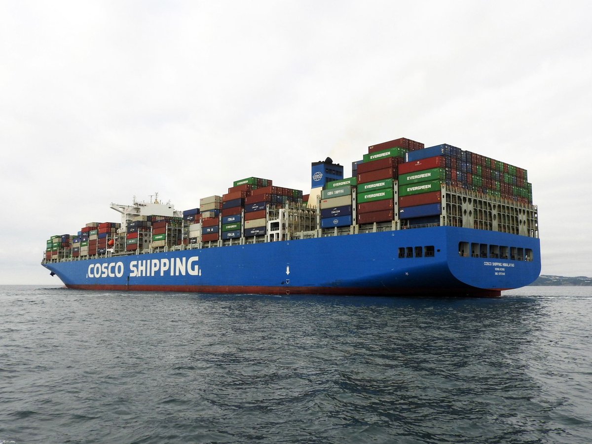 MTSGroupUK's tweet photo. MV Cosco Shipping Himalayas called off Brixham this week to land their #DeepSeaPilot #MTSPathfinder #Pilotboat #BrixhamPilots #MTSGroupLtd, Great photos as always from Roger https://t.co/CLhcwJnCEs