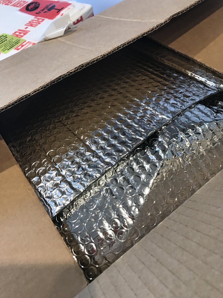DBlandladyx's tweet photo. Friday deliveries, but @AubreyAllen leading the way #nopolystyrene 👏👏🙌 thank you https://t.co/eWRYw9DXmS