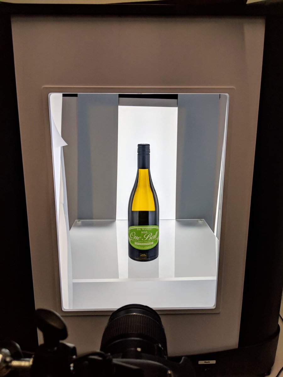 #BehindtheScenes @ Swig HQ <a href="/bkwines/">B&K Keys</a> #bluesteel #workit #FridayMotivation #allthecurves #wine #bottleshot