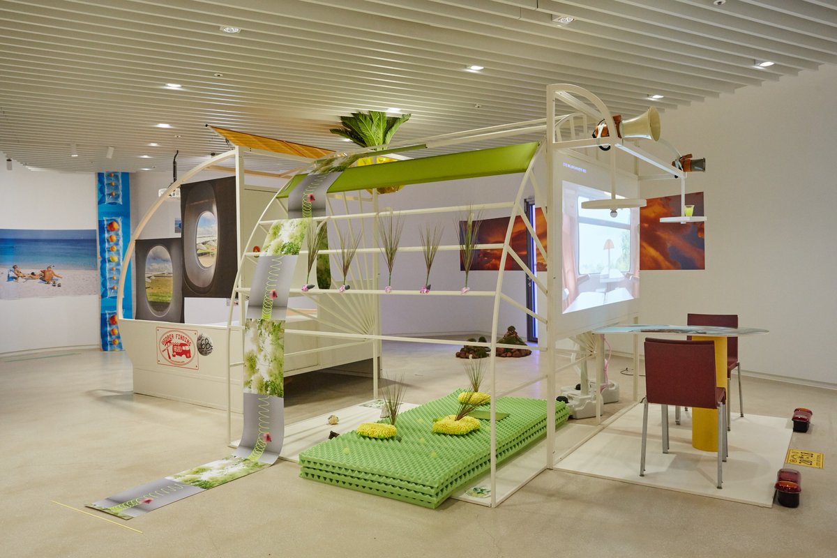 Platform_L's tweet image. 지금, 어디론가 떠나고 싶으신가요?
여기, 당신이 상상한 《베케이션랜드》로 초대합니다.
-
#VACATIONLAND🏖
2018.7.19 - 9.16
Platform-L Contemporary Art Center
-
[베리띵즈+신선혜, Close your eyes and you are there, 2018]
#플랫폼엘 #platforml #베케이션랜드 #verythings #shinsunhye