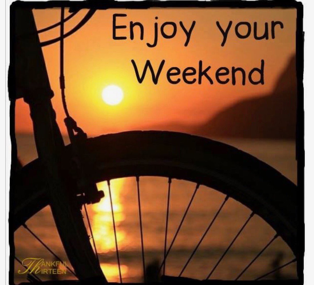 Harbourlights7's tweet photo. 💥Friday as usual it’s our karaoke with our very own big Bill 😎 Saturday it’s the lovely 😊 Tess and Ronnie always a fabulous night 🎤with these 2 💥 https://t.co/E4f620HPeH