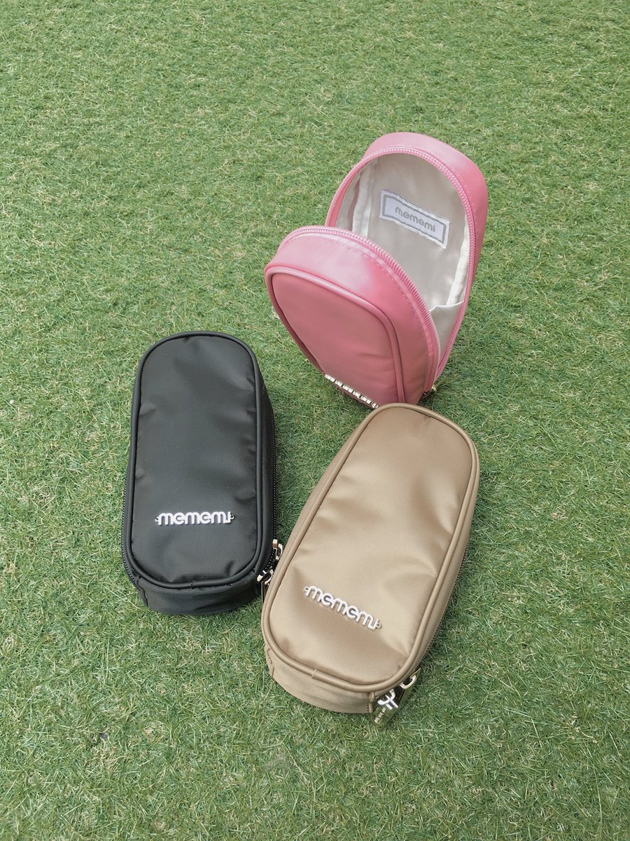 mememi_official's tweet photo. 〜NEW ARRIVAL〜
ナイロンシリーズから新しく、スタンド型のペンケースが登場✨✔️

■ stand pen case
color/pink.black.beige
¥1,800+tax

<ONLINE STORE>
https://t.co/1aOOAlehaS https://t.co/HAWsI9gqvw