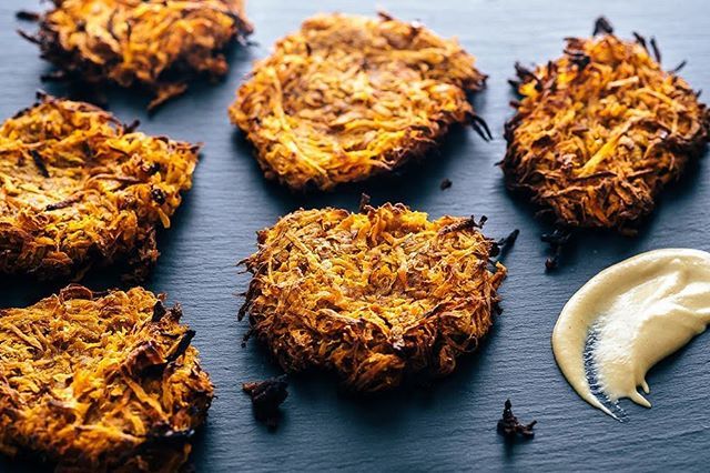 Sweet potato rosti anyone? ift.tt/2Nw8Dzw #vegan #veganfood #veganeats #sweetpotato #vegancomfortfood #veganuk #vegetarian #veganpower #veganrecipes #vegansnacks #veganlunch #potato #potatoes #kidapprovedfood #vegankids #veganindulgence #veganf… ift.tt/2O2Kula