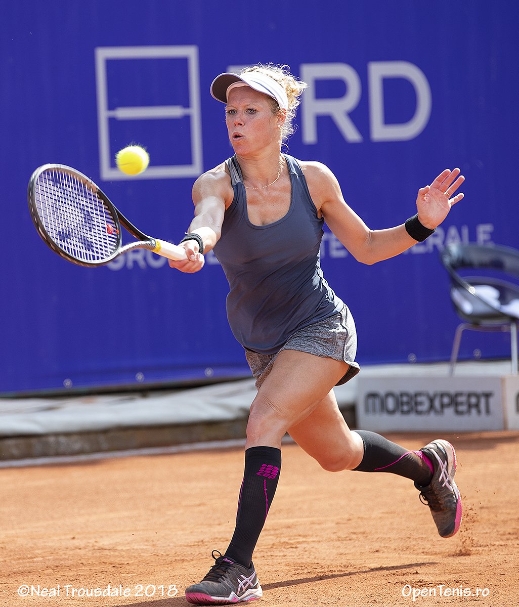 LAURA SIEGEMUND - Página 3 DiiJpoSWsAAyyAv