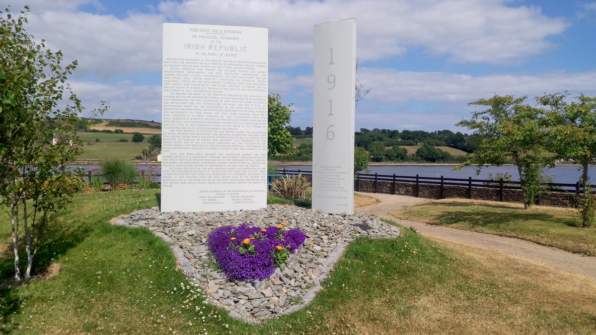 WestCorkMRV's tweet photo. Don't forget to visit the Clonakilty Remembrance Garden next to the Model Village for great views of Clonakilty Bay. Looking wonderful in the sunshine! #Clonakilty #WestCork #PureCork #WildAtlanticWay https://t.co/NarVRVW6Zz