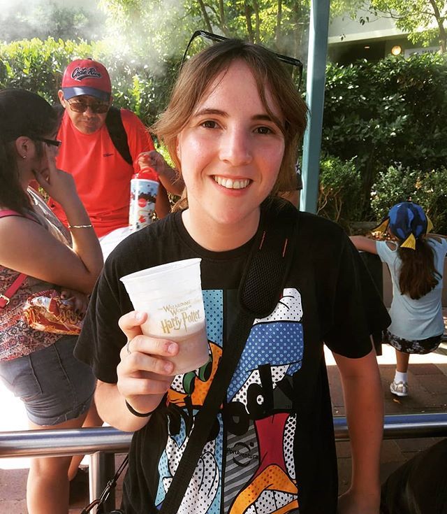 CoasterConcept's tweet photo. Día 6. Universal's Studios Hollywood (a.k.a uno de mis lugares favoritos en el mundo). Flipé con Harry Potter 😍, Studio Tram, Transformers y la zona de Los Simpsons. Me fui con varita interactiva de recuerdo :____ #HarryPotter #Universal #UniversalSt… https://t.co/nsbrB316cF https://t.co/hsS2hbqtge