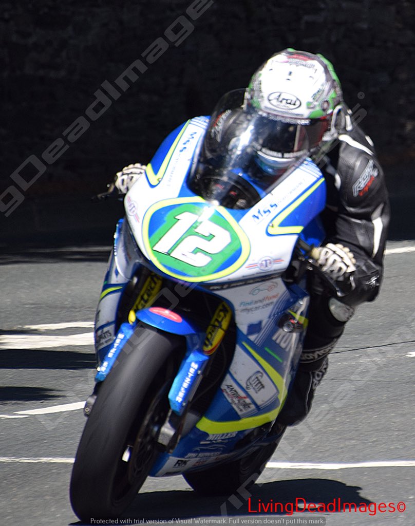 FireStallion666's tweet photo. #iomtt18 #lightweightrace 060618 #roadracing #brayhill #glencrutcheryroad #nikon @michaelsweene65 @racercoops @irishroadracing @AdamMclean56 Forest Dunn @MotofestIOMTT @LivingRoadRaces @RoadRacingLife https://t.co/EXjawodCb4