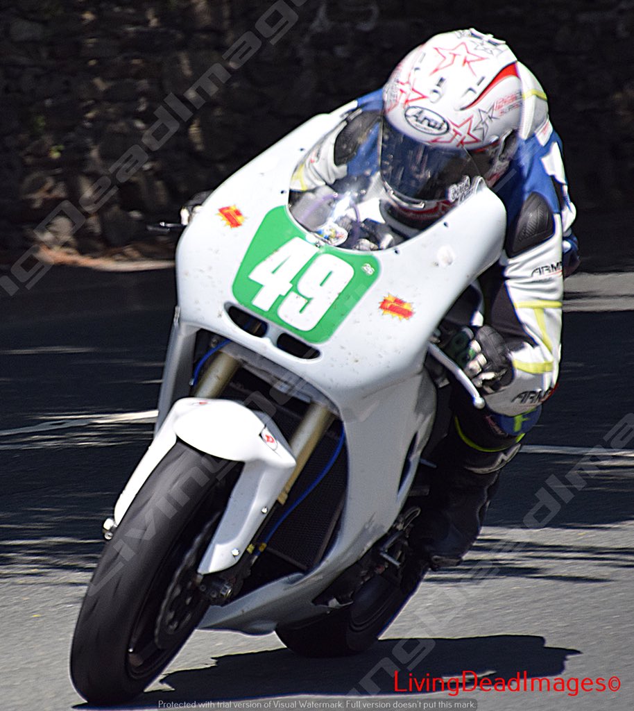 FireStallion666's tweet photo. #iomtt18 #lightweightrace 060618 #roadracing #brayhill #glencrutcheryroad #nikon @michaelsweene65 @racercoops @irishroadracing @AdamMclean56 Forest Dunn @MotofestIOMTT @LivingRoadRaces @RoadRacingLife https://t.co/EXjawodCb4