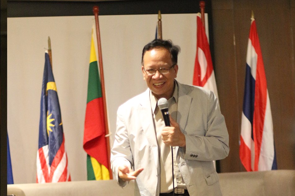 1a2b3c4d5e42024's tweet photo. "Human Capital is in the center of labor and employment relations. The answer is in your hands, hearts, and minds - to be human"

UP Professor, Dr. Maragtas Amante, talks about the huge role of labor in connecting people for progress.

Culminate your #YECJourney with the #17thYEC https://t.co/QlgrKbpgbA