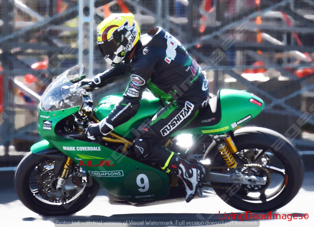 FireStallion666's tweet photo. #iomtt18 #lightweightrace 060618 #roadracing #brayhill #glencrutcheryroad #nikon Ian Lougher @michaelsweene65 Timothee Monot @irishroadracing @LivingRoadRaces @roadracingdaily @MotofestIOMTT https://t.co/t16PZHBldk