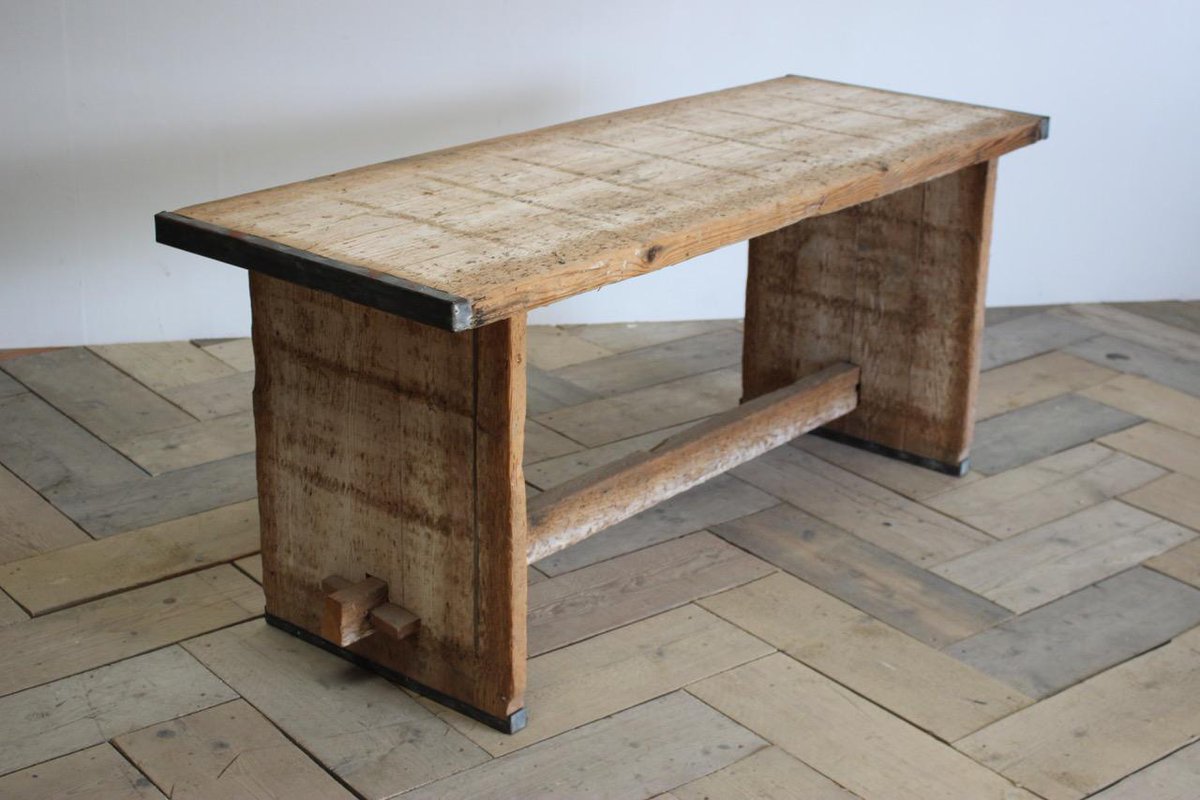 BrownriggUK's tweet photo. A simple 20th century Rustic Desk, made out of scaffolding planks. Read More: https://t.co/bf7NiKoj9N
#RusticDesk #antiquedesk #antiquetable #modernfurniture https://t.co/Li6Y0r4TN8