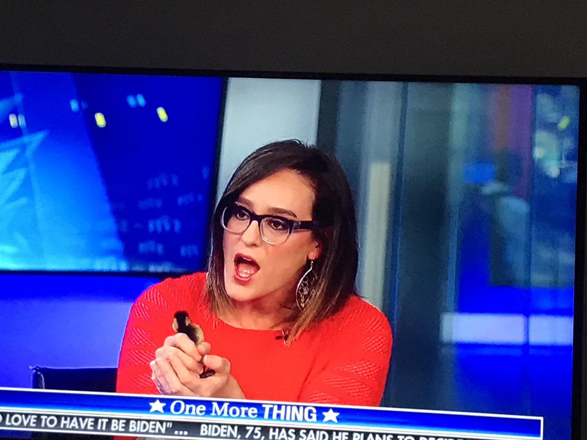 uknounome's tweet photo. Where are you @KimberlyGuilfoy Helsinki? The bookends on @TheFive are mismatched. Did you get replaced or are you on special assignment for the #FlunkyNewsChannel https://t.co/2grLjlFV4D