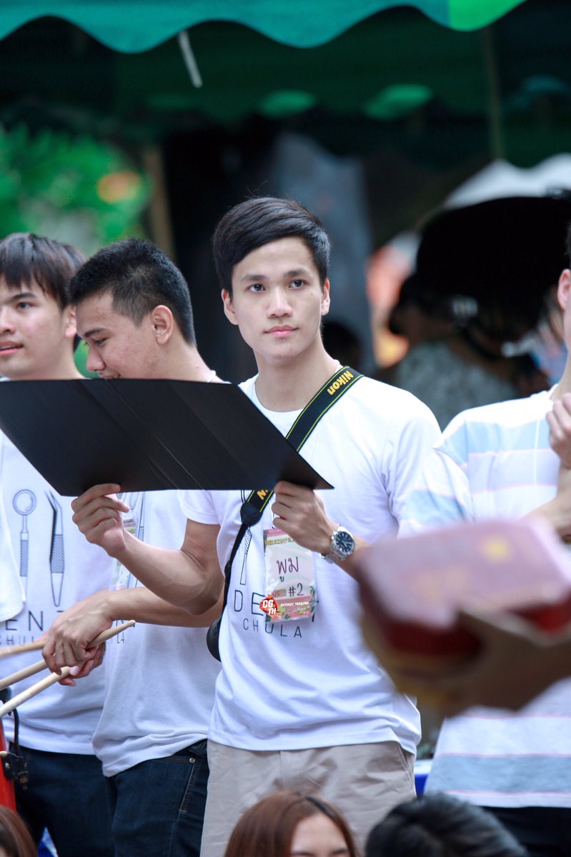 cuteguythailand's tweet photo. รุ่นพี่ Dent งานดี 💖 #cufirstdate2018 #chulacuteboy #cuteguythailand https://t.co/R0D6sbrlnW
